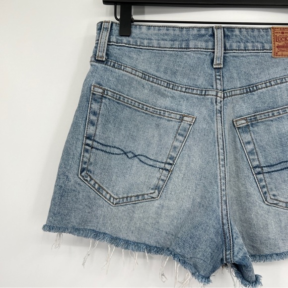 Lucky Brand Lucky Pins High Rise Multi Pom Pom Whiskered Light Wash Jean Shorts - Picture 7 of 12